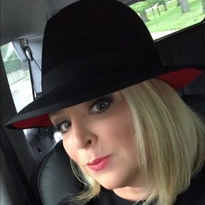 Meet your Posher, Renee